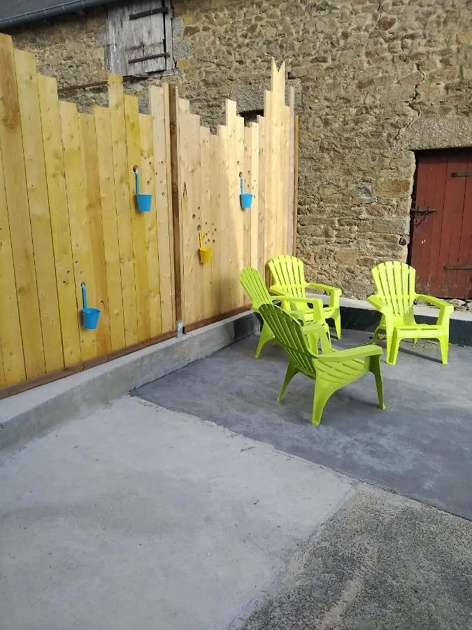Gite Familial Plouguenast-Langast
